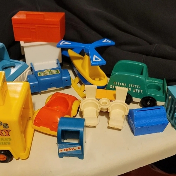 Sesame Street pieces - Picture 2 of 5